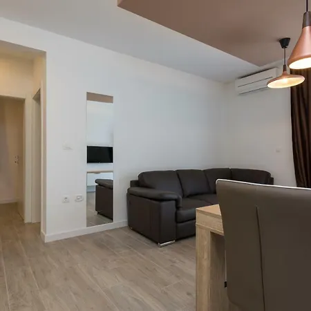 Apartment Luka *