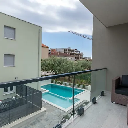 Luka Apartment